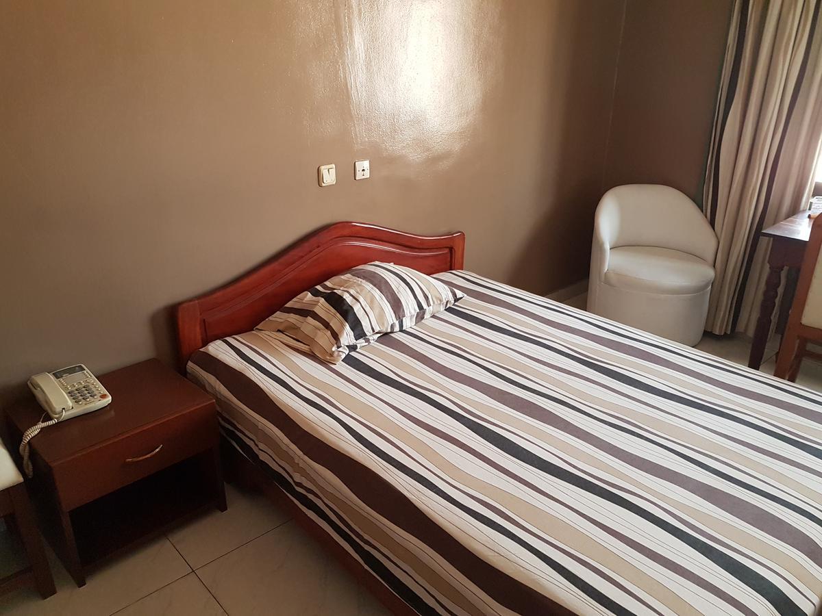 Acropole Hotel Cotonou Exterior photo